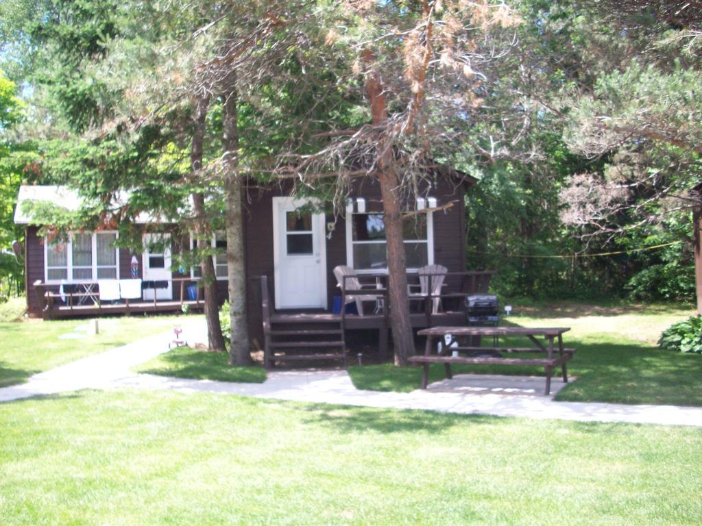 Lakewoods Cottage Oxtongue Lake Quarto foto