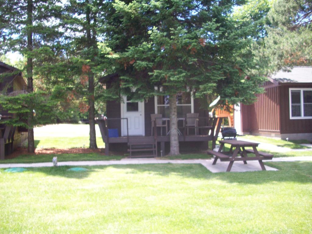 Lakewoods Cottage Oxtongue Lake Quarto foto